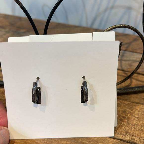 Sabika Iconic Denim Medalion Set - Picture 7 of 12